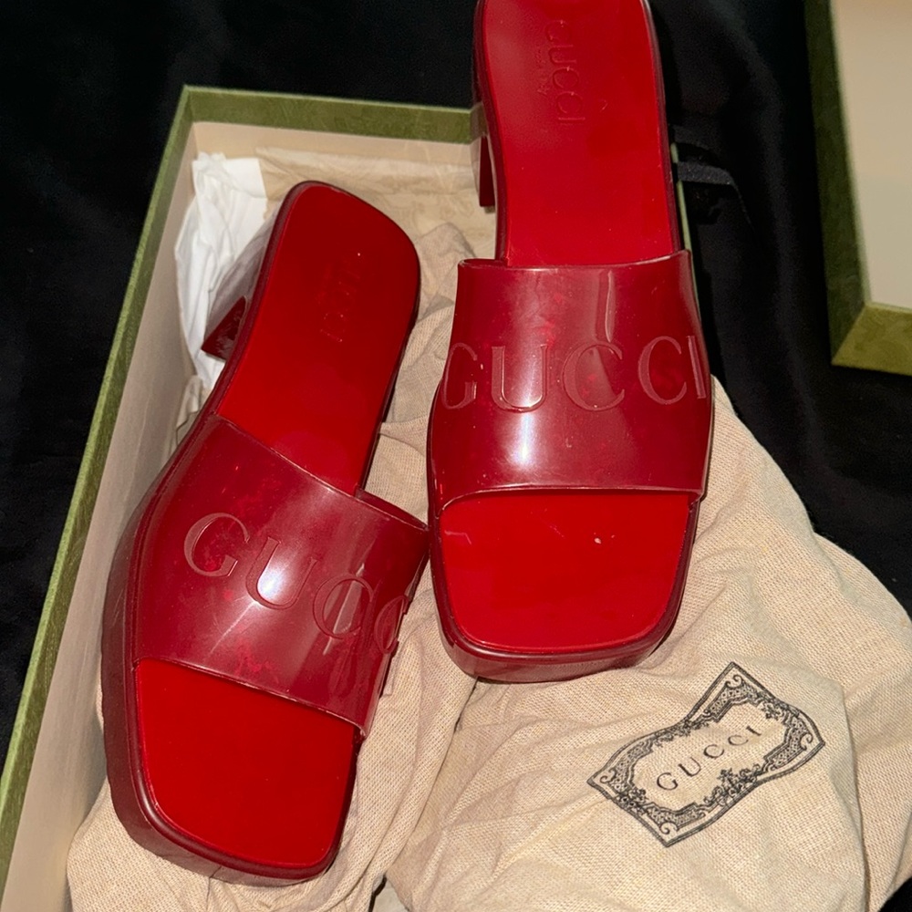 Gucci sandals